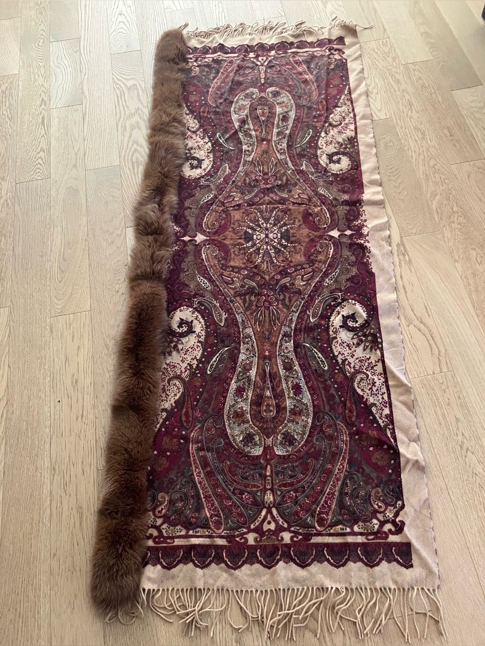 Cashmere & Wool reversible Paisley and leopard shawl with Fur Trim